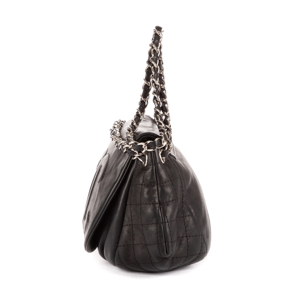 Chanel Half moon tote - Picture 3 of 11